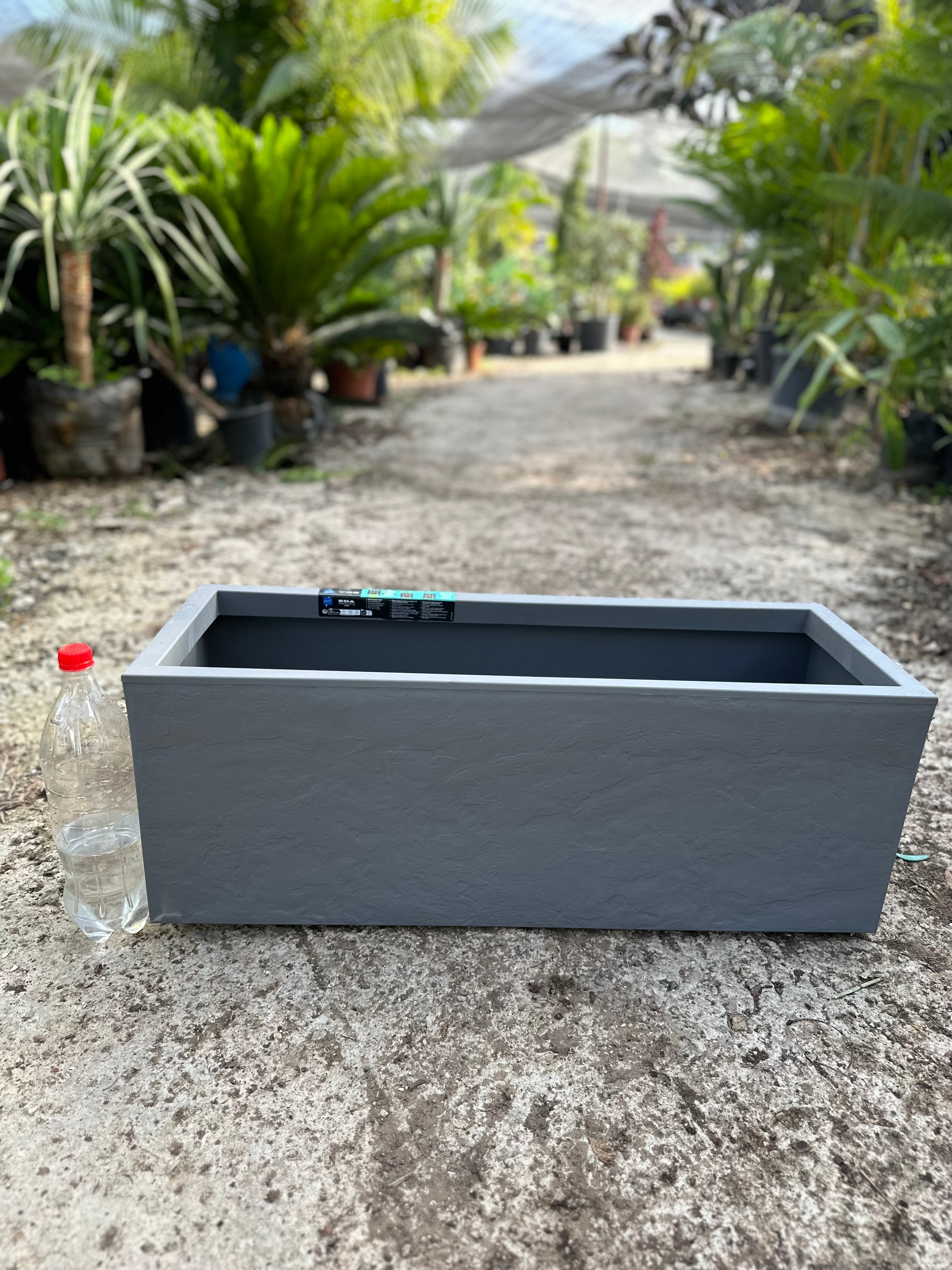 אדניות מפלסטיק צרפתי