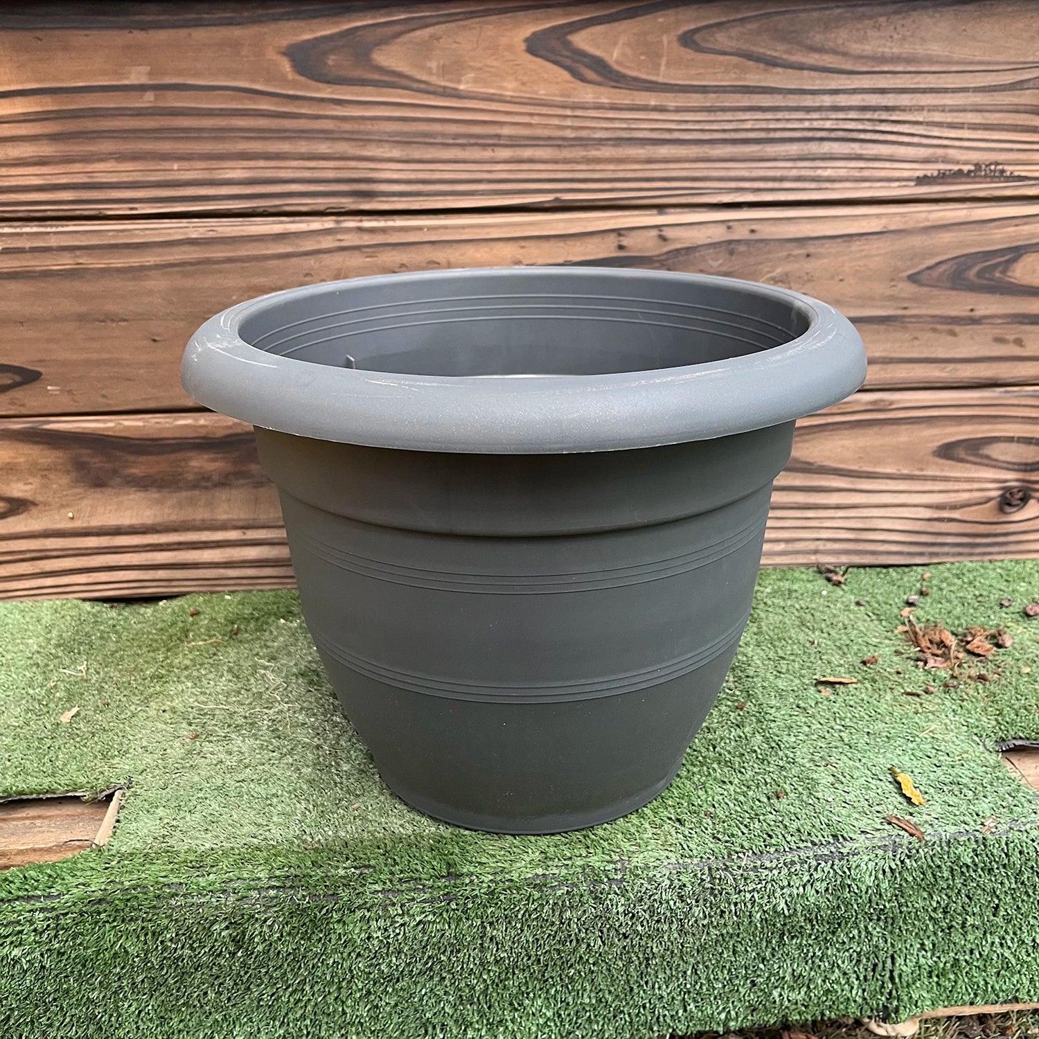 כד פלסטיק קוטר 30 גובה 24 אפור