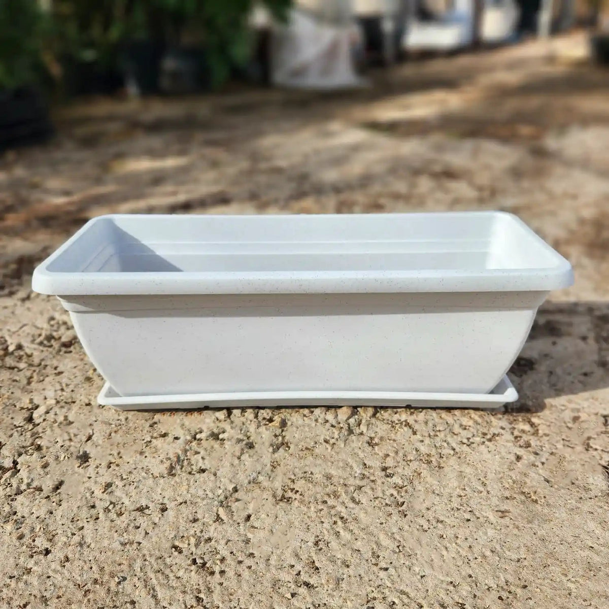 אדנית פלסטיק 40 ס״מ עם תחתית בגוון גרניט לבן